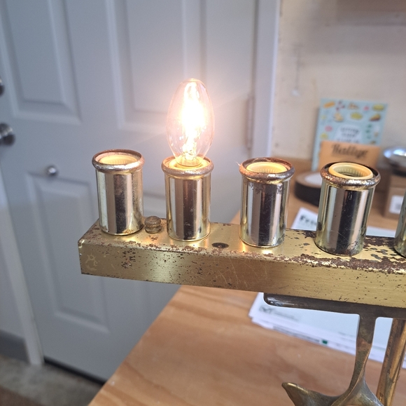 Vtg Brass Electric Menorah with Star of David 12.5" wide by 10.5" tall - Picture 11 of 16